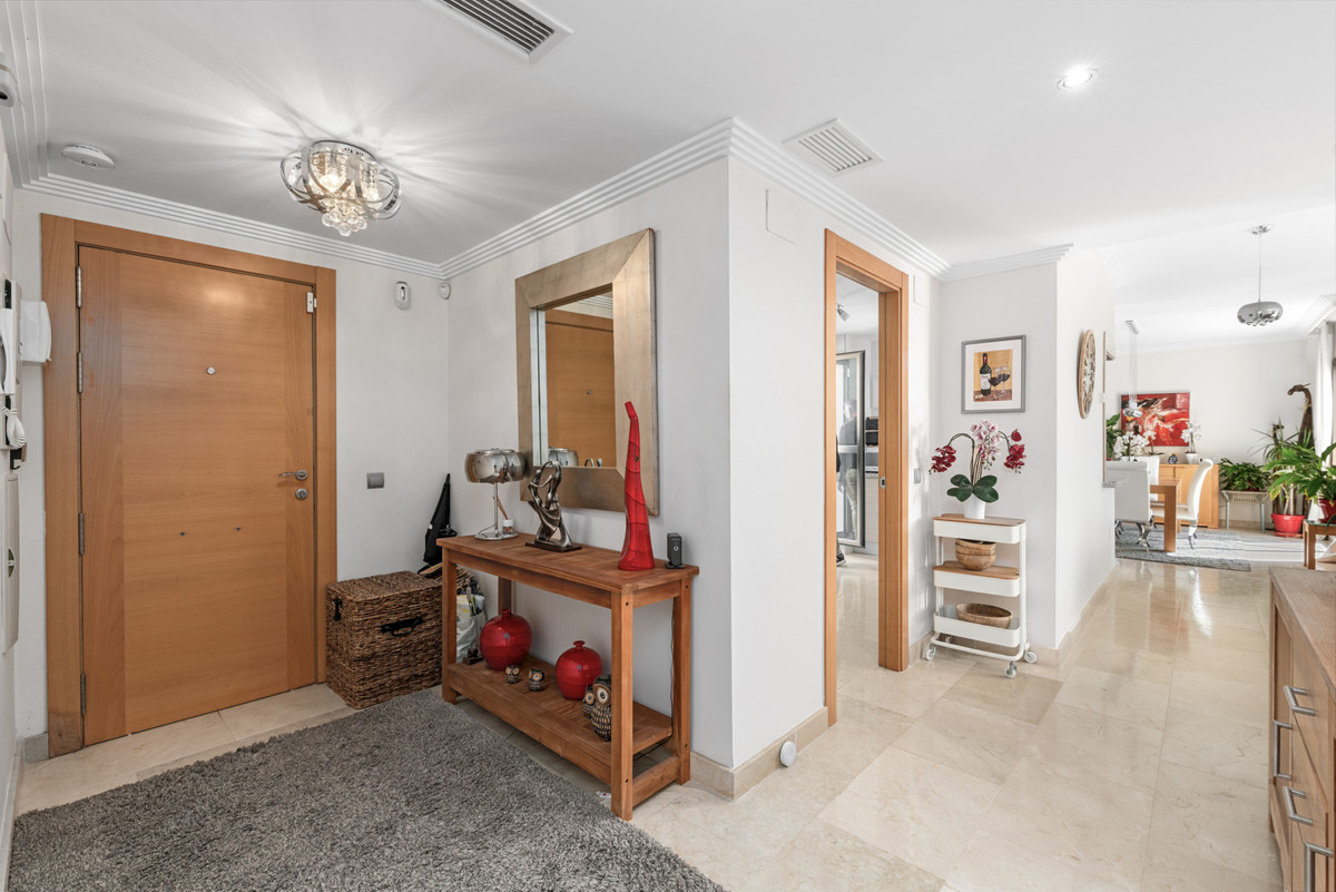 3 Bed Apartment for sale in Benahavís Costa Del Sol, Málaga, Spain