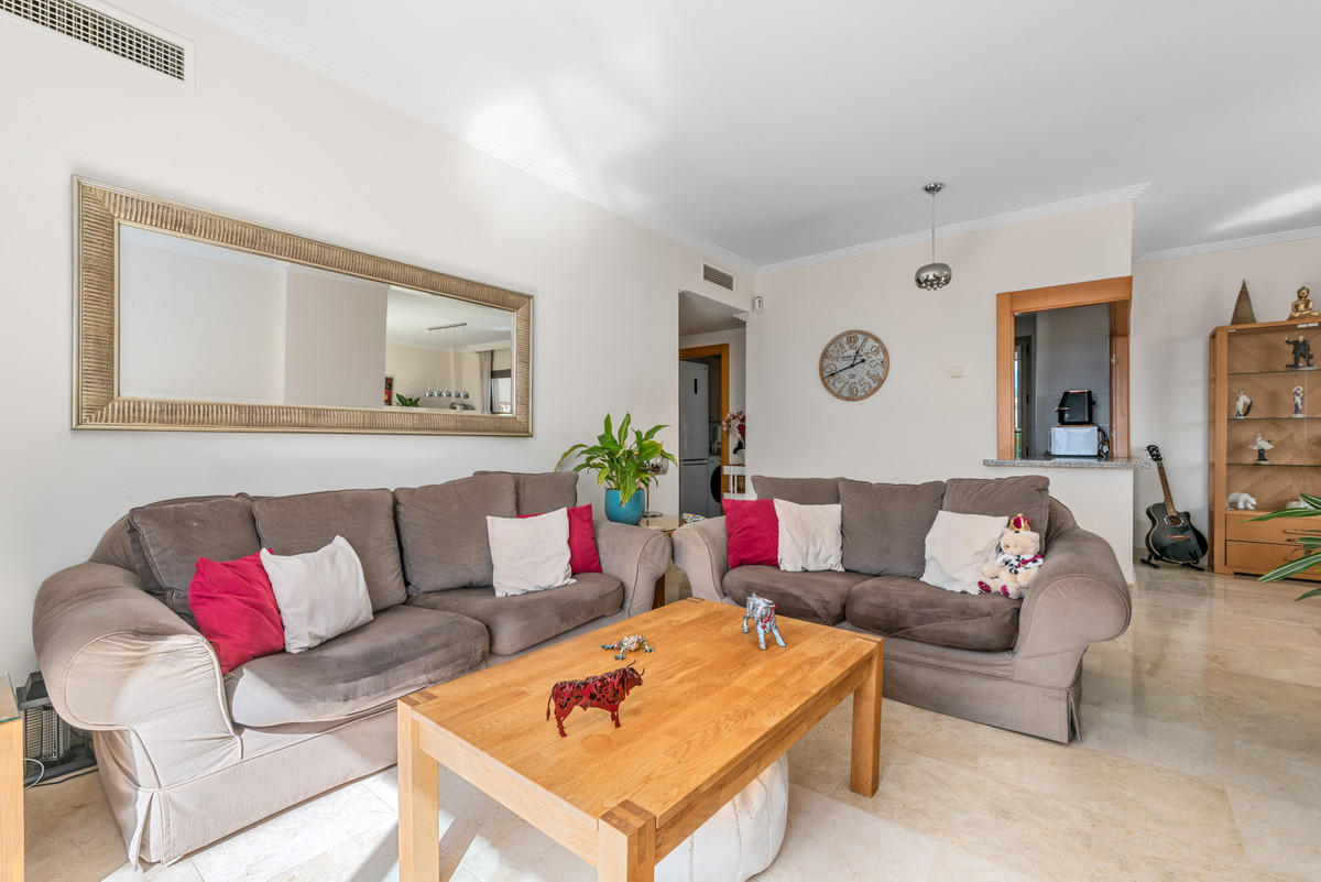3 Bed Apartment for sale in Benahavís Costa Del Sol, Málaga, Spain