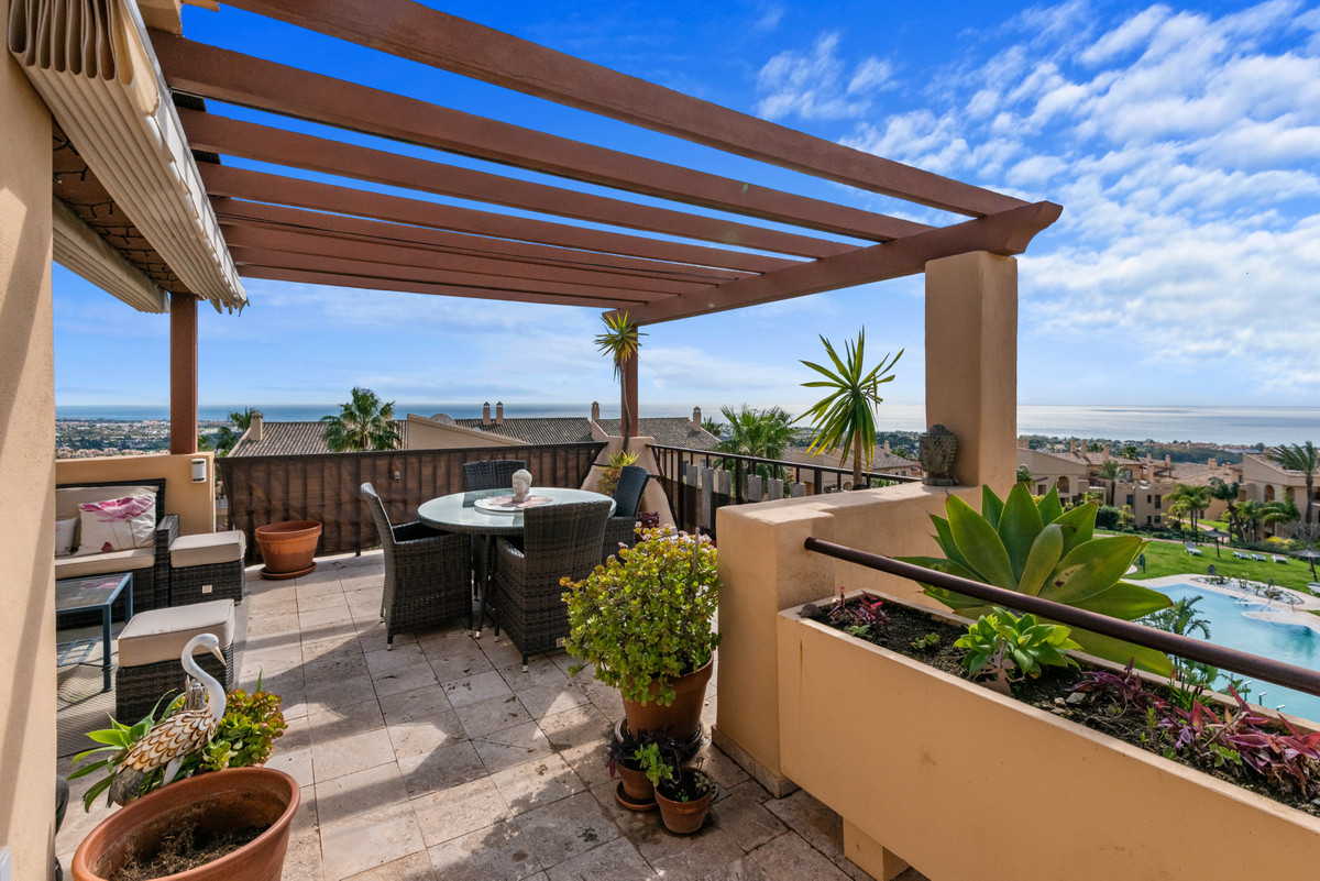 3 Bed Apartment for sale in Benahavís Costa Del Sol, Málaga, Spain