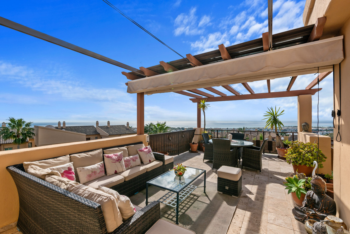 3 Bed Apartment for sale in Benahavís Costa Del Sol, Málaga, Spain