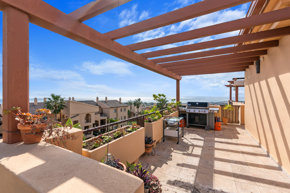 3 Bed Apartment for sale in Benahavís Costa Del Sol, Málaga, Spain