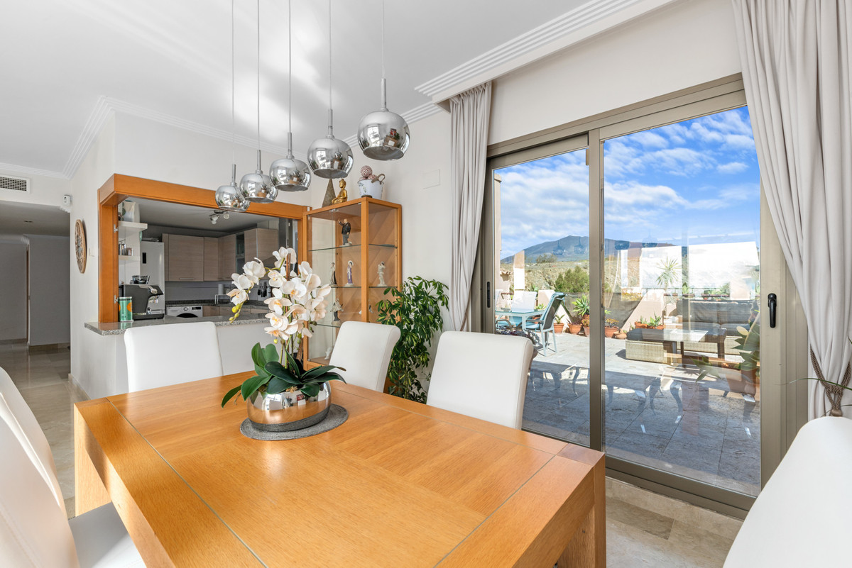 3 Bed Apartment for sale in Benahavís Costa Del Sol, Málaga, Spain