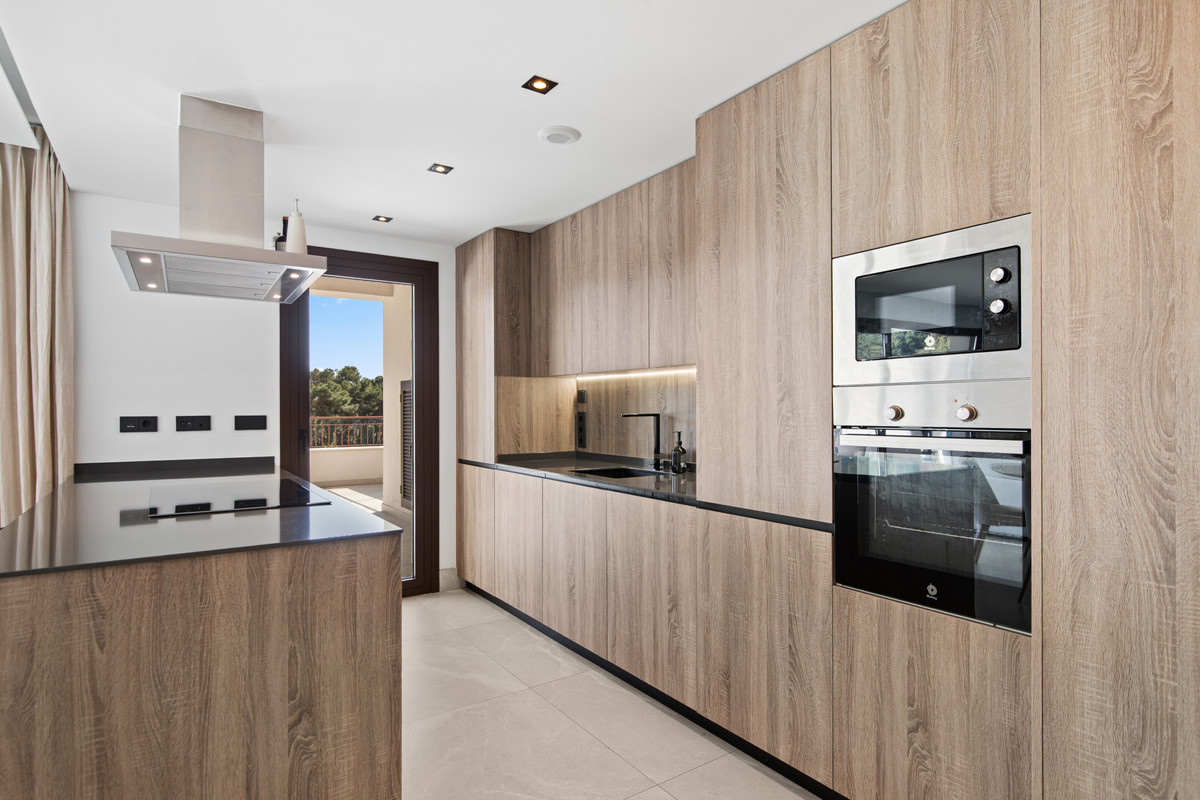 3 Bed Apartment for sale in Istán Costa Del Sol, Málaga, Spain