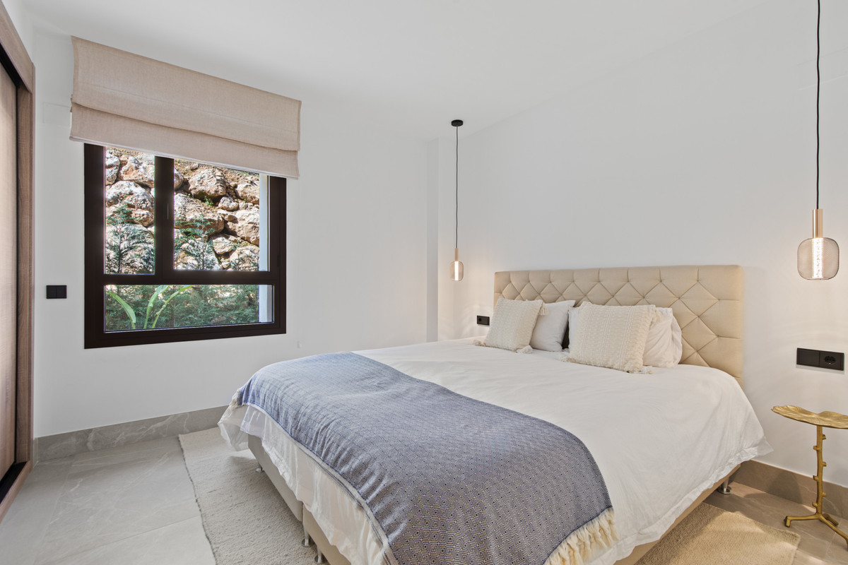 3 Bed Apartment for sale in Istán Costa Del Sol, Málaga, Spain