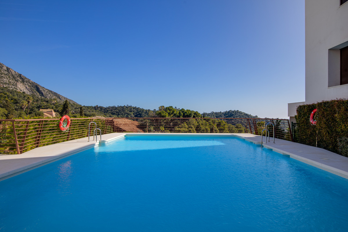 3 Bed Apartment for sale in Istán Costa Del Sol, Málaga, Spain