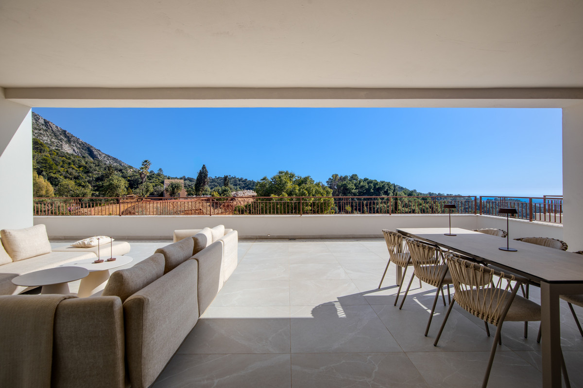 3 Bed Apartment for sale in Istán Costa Del Sol, Málaga, Spain