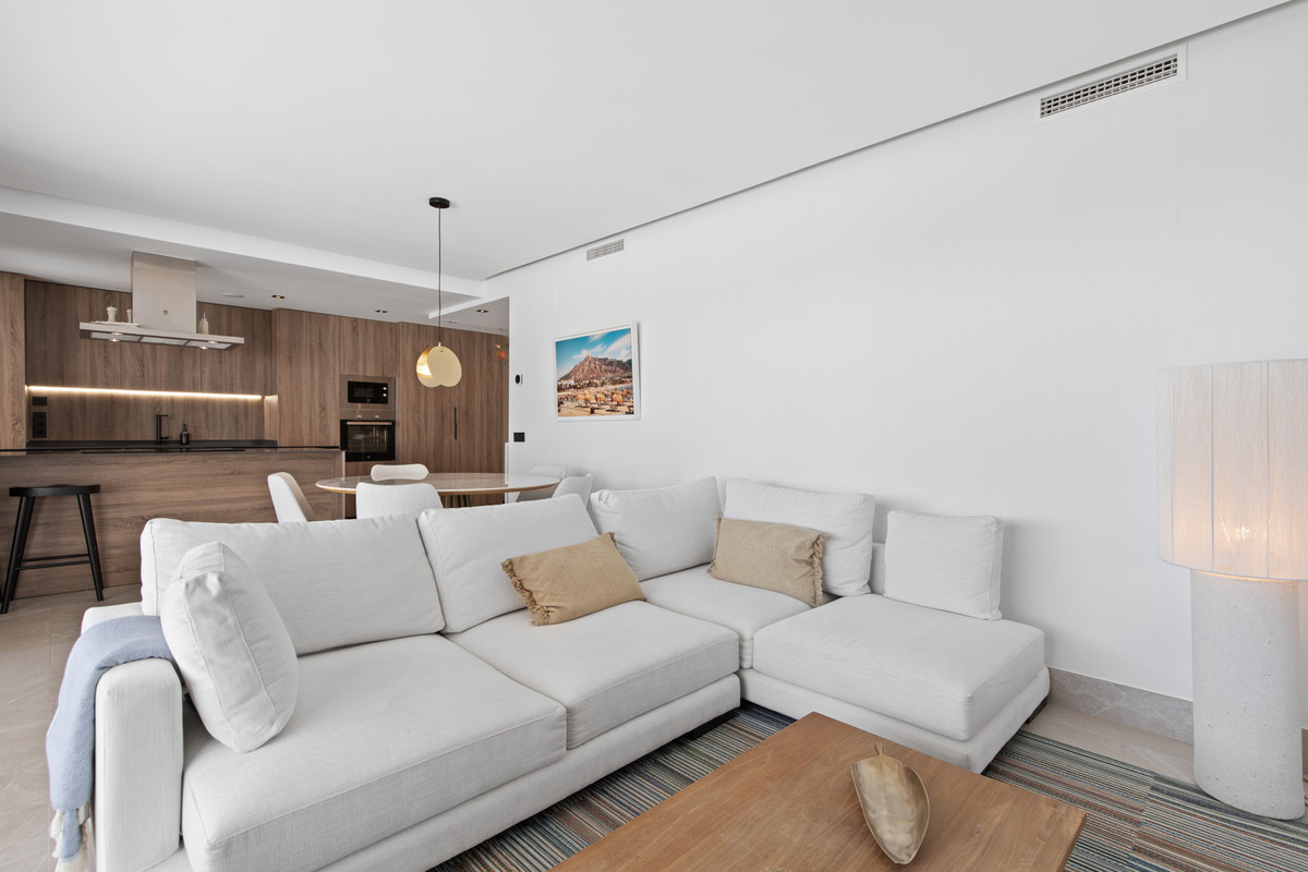3 Bed Apartment for sale in Istán Costa Del Sol, Málaga, Spain