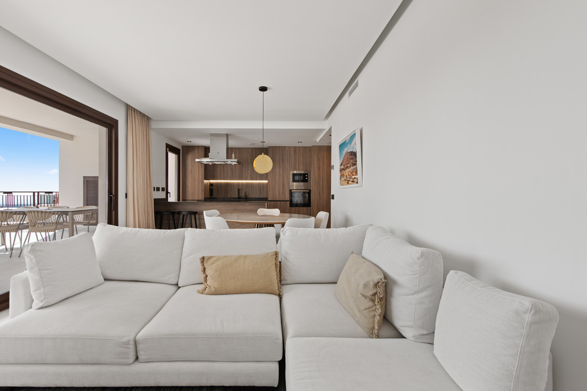 3 Bed Apartment for sale in Istán Costa Del Sol, Málaga, Spain