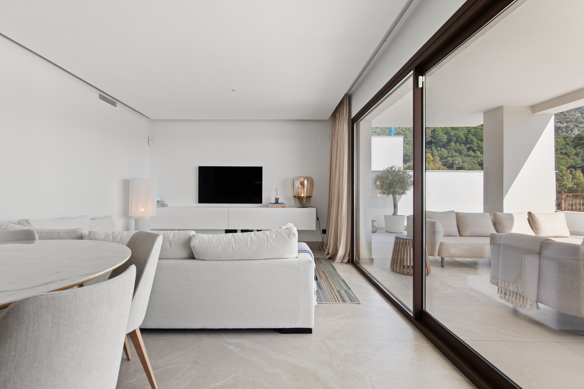 3 Bed Apartment for sale in Istán Costa Del Sol, Málaga, Spain