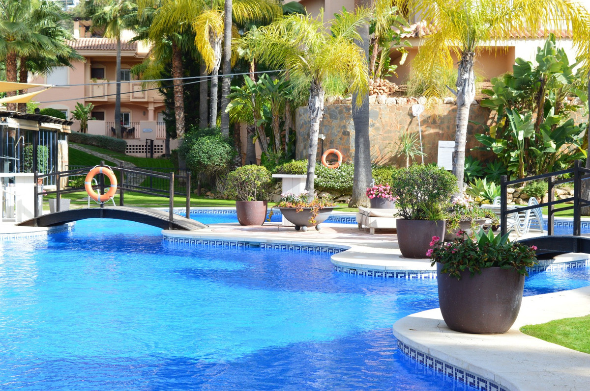 3 Bed Apartment for sale in Nueva Andalucía Costa Del Sol, Málaga, Spain