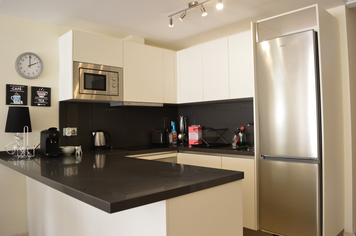 3 Bed Apartment for sale in Nueva Andalucía Costa Del Sol, Málaga, Spain