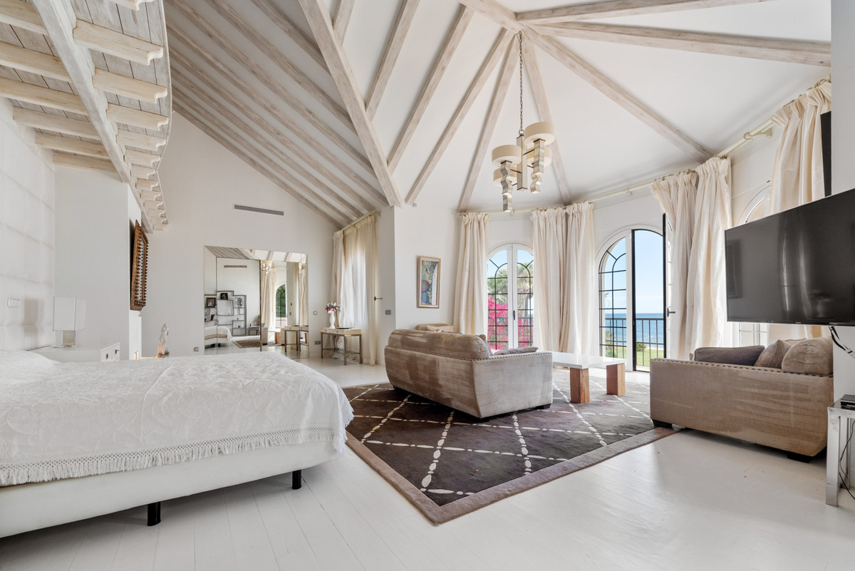 Se vende Villa - Chalet de 9 dormitorios en Costa Del Sol, Málaga, España