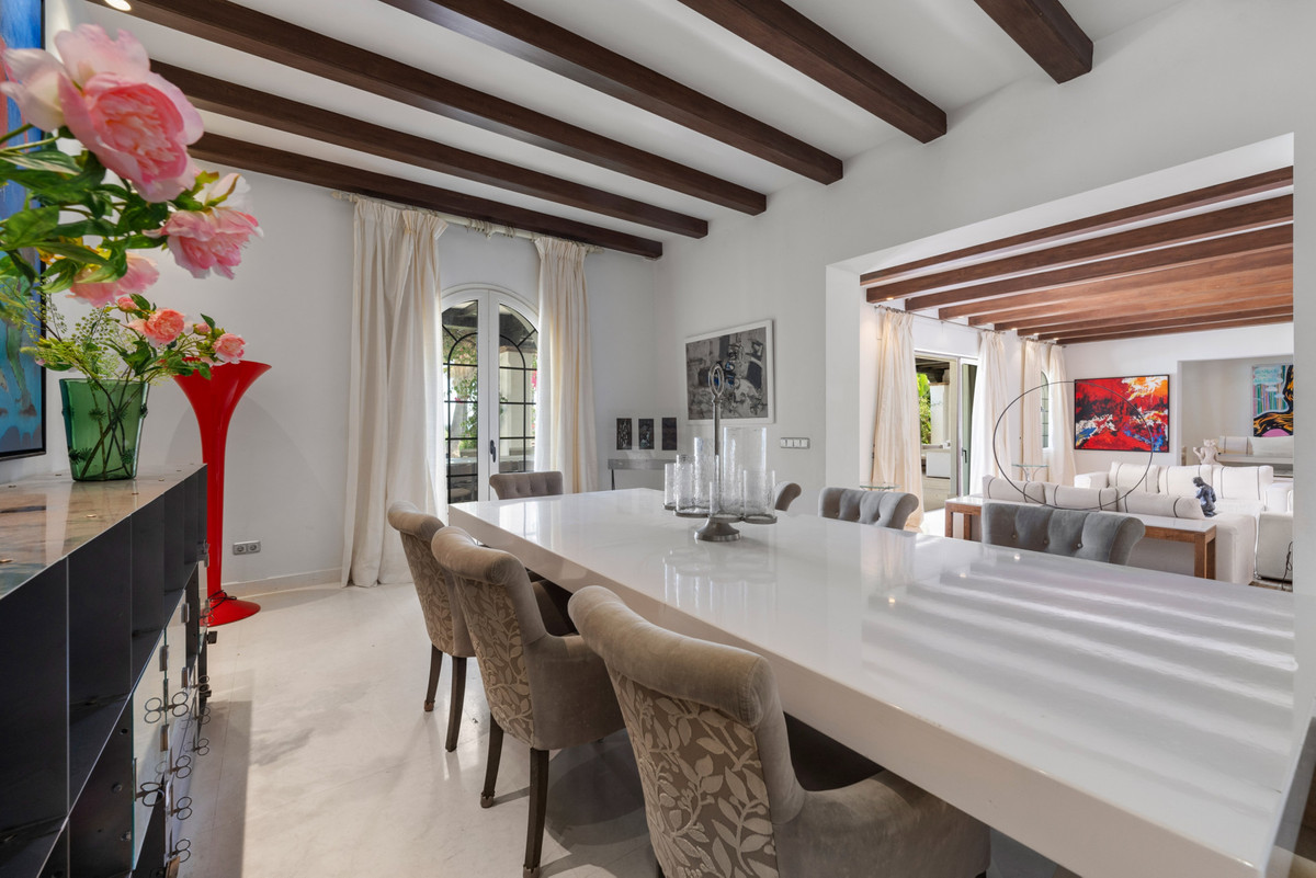 Se vende Villa - Chalet de 9 dormitorios en Costa Del Sol, Málaga, España