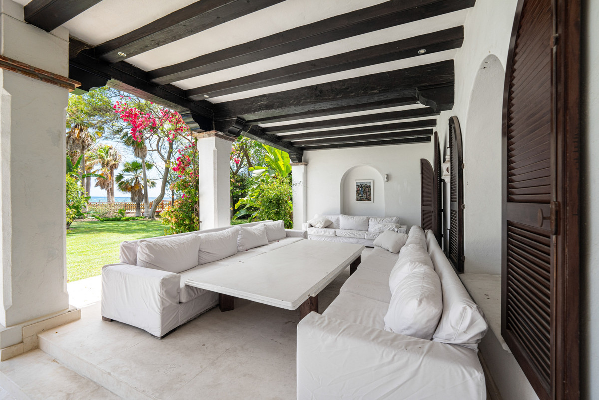Se vende Villa - Chalet de 9 dormitorios en Costa Del Sol, Málaga, España