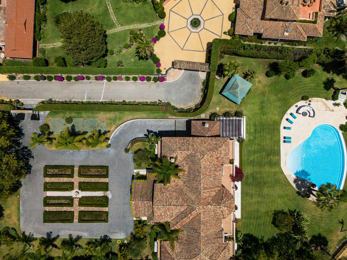 Se vende Villa - Chalet de 9 dormitorios en Costa Del Sol, Málaga, España