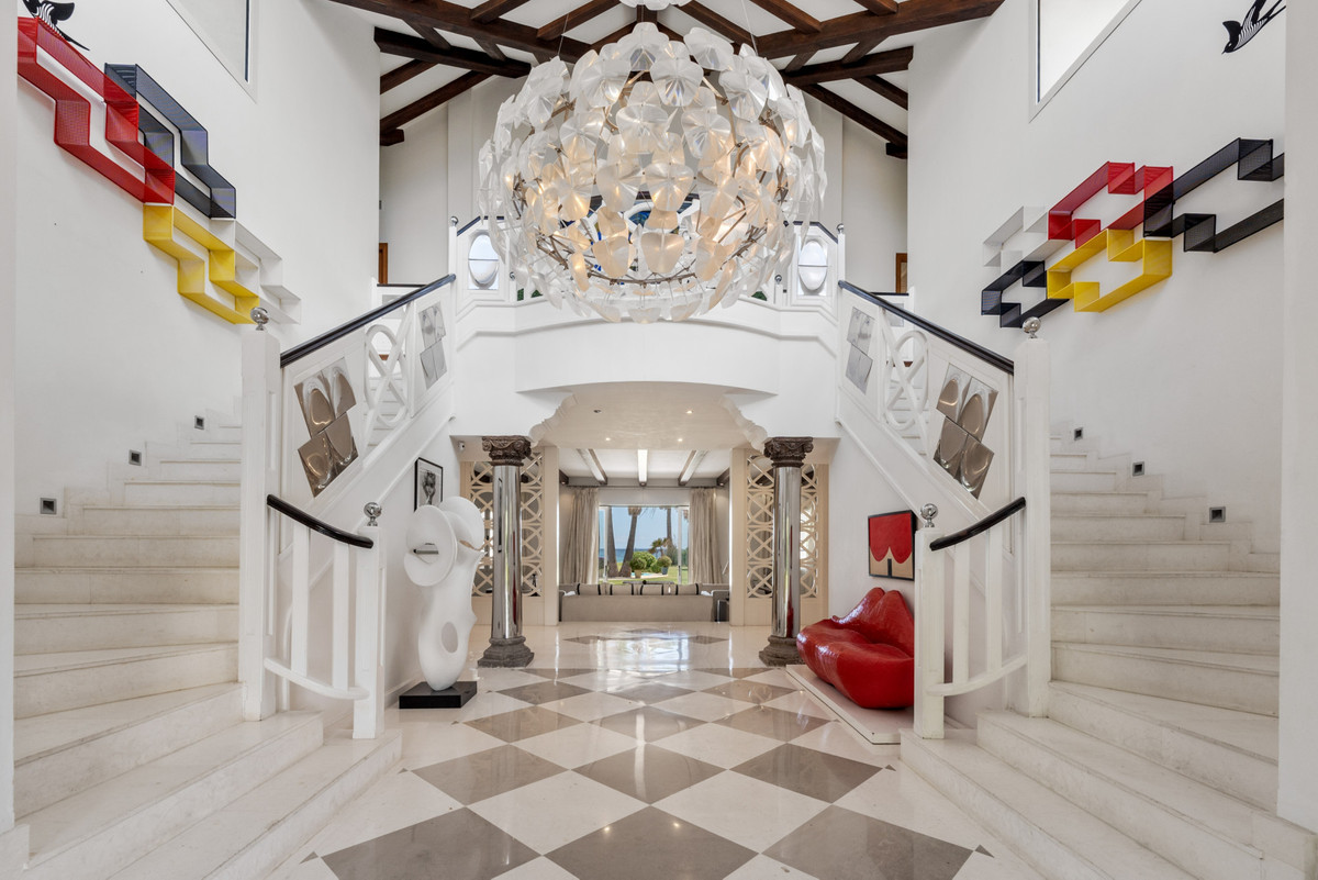 Se vende Villa - Chalet de 9 dormitorios en Costa Del Sol, Málaga, España