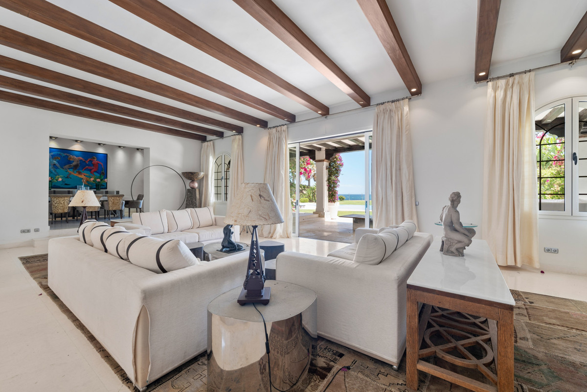 Se vende Villa - Chalet de 9 dormitorios en Costa Del Sol, Málaga, España