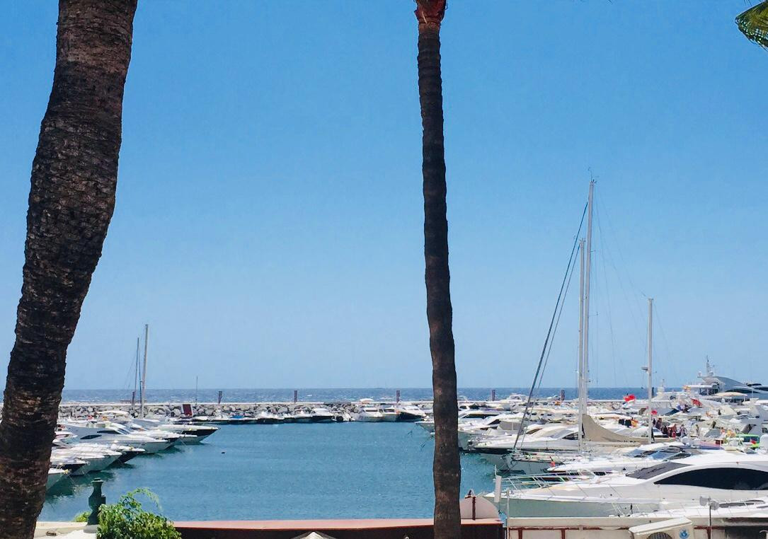 Se vende Apartamento Planta Media de 2 dormitorios en Costa Del Sol, Málaga, España