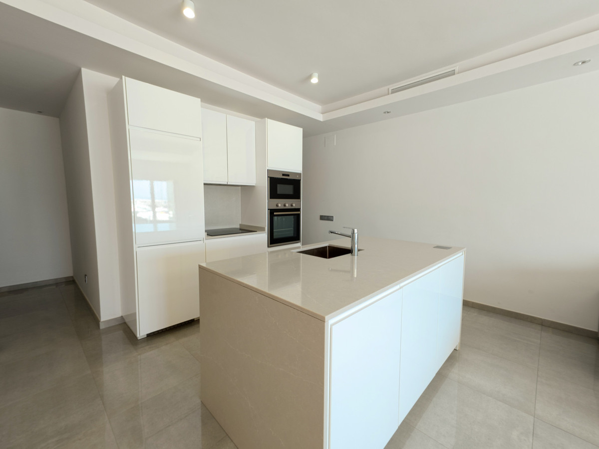 Se vende Apartamento Planta Media de 2 dormitorios en Costa Del Sol, Málaga, España