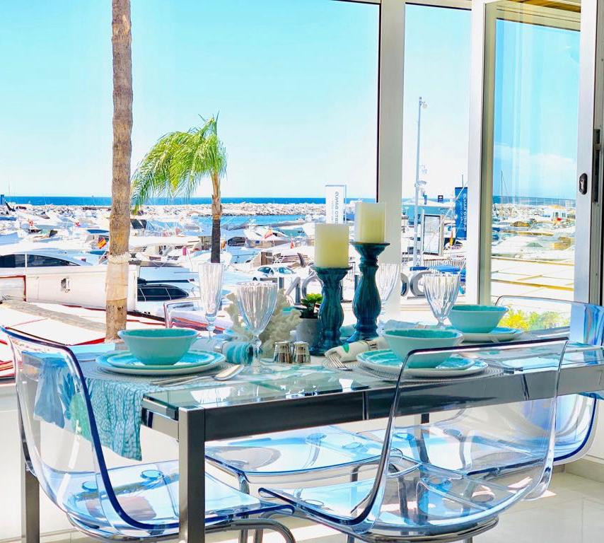 Se vende Apartamento Planta Media de 2 dormitorios en Costa Del Sol, Málaga, España
