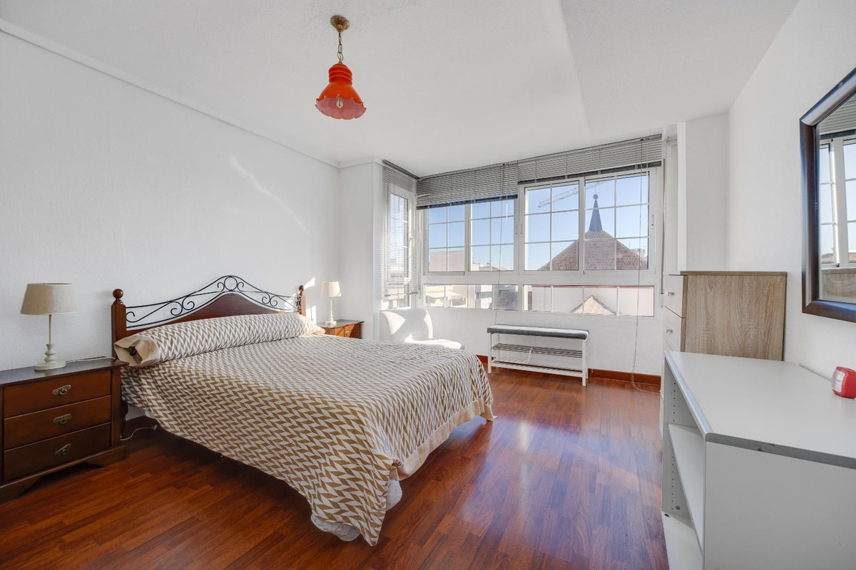 Se vende Apartamento Planta Media de 2 dormitorios en Costa Blanca, Alicante, España