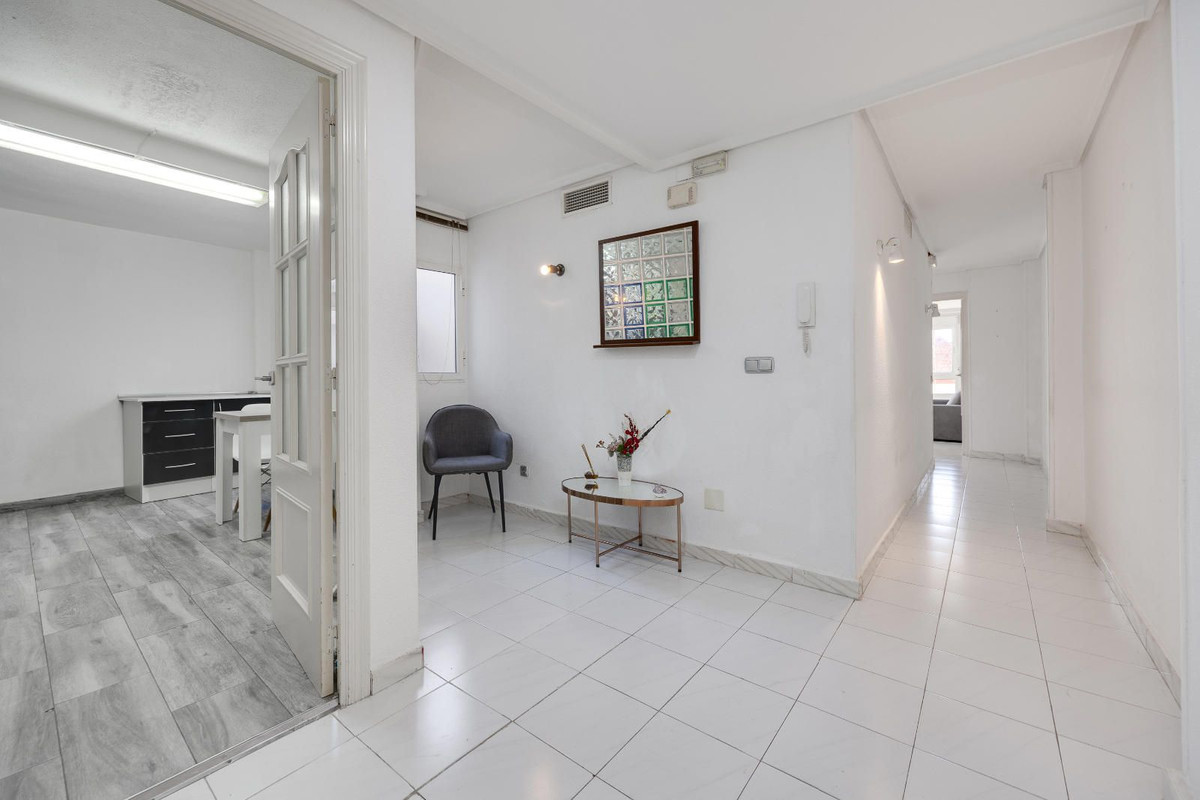 Se vende Apartamento Planta Media de 2 dormitorios en Costa Blanca, Alicante, España