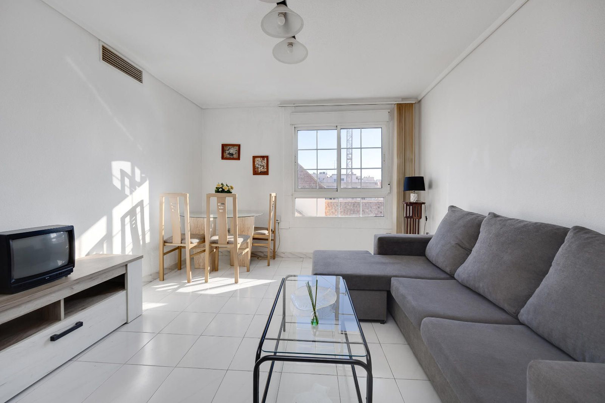 Se vende Apartamento Planta Media de 2 dormitorios en Costa Blanca, Alicante, España