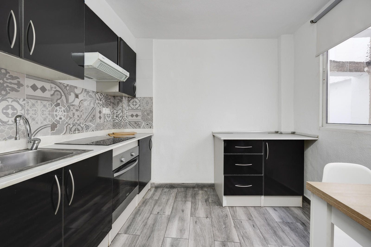 Se vende Apartamento Planta Media de 2 dormitorios en Costa Blanca, Alicante, España