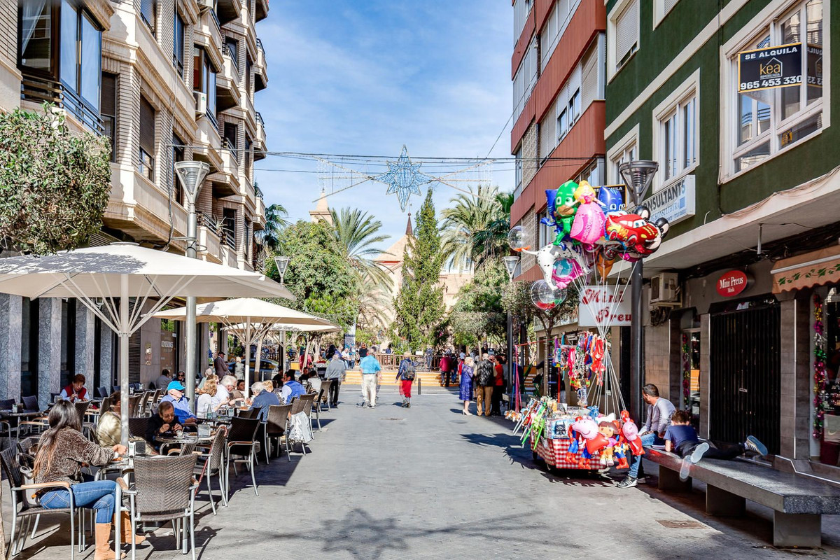 Se vende Apartamento Planta Media de 2 dormitorios en Costa Blanca, Alicante, España