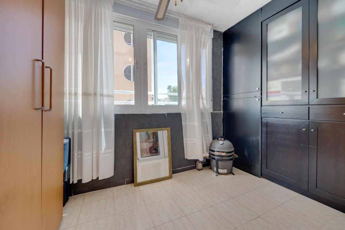Se vende Apartamento Planta Baja de 3 dormitorios en Costa Blanca, Alicante, España