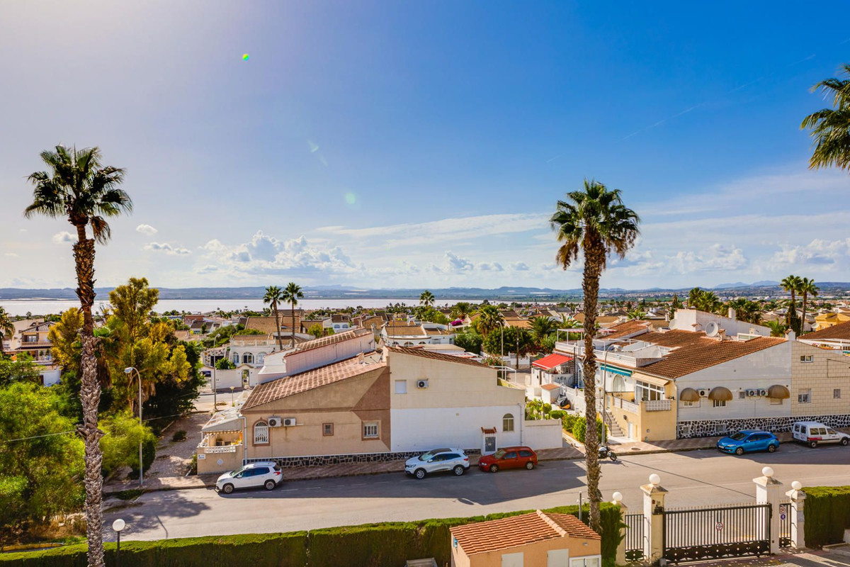 Se vende Apartamento Planta Baja de 3 dormitorios en Costa Blanca, Alicante, España