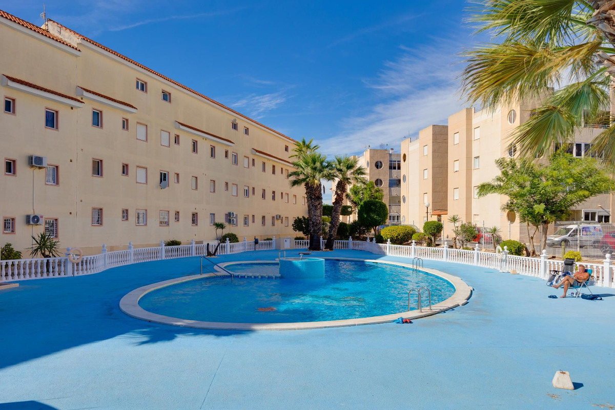 Se vende Apartamento Planta Baja de 3 dormitorios en Costa Blanca, Alicante, España