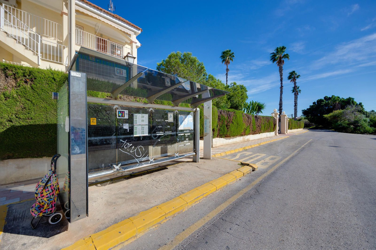Se vende Apartamento Planta Baja de 3 dormitorios en Costa Blanca, Alicante, España