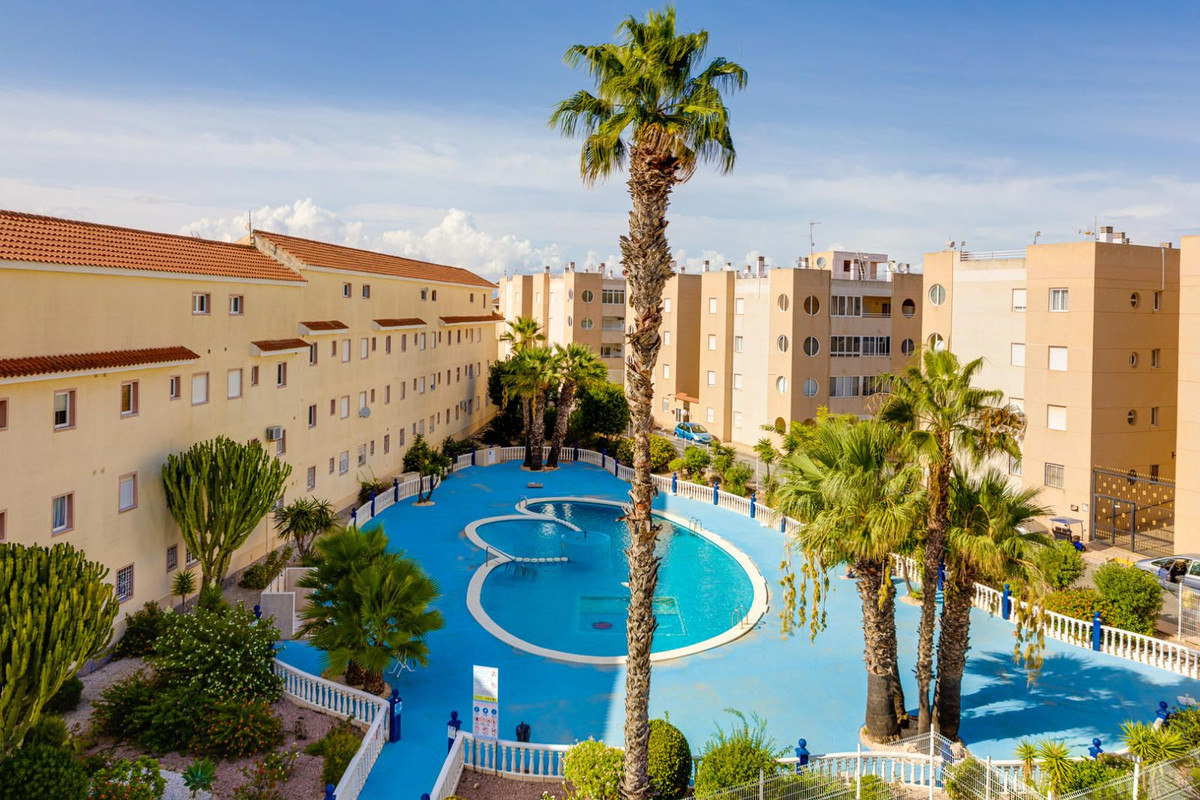 Se vende Apartamento Planta Baja de 3 dormitorios en Costa Blanca, Alicante, España