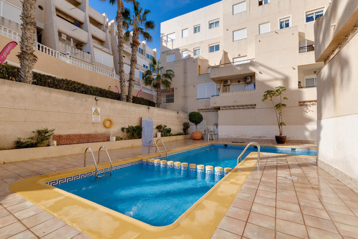 Se vende Apartamento Planta Media de 1 dormitorios en Costa Blanca, Alicante, España