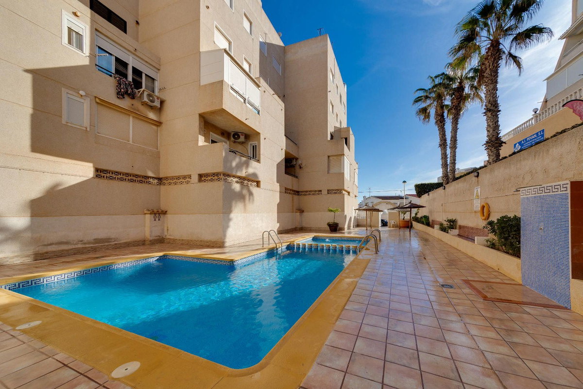 Se vende Apartamento Planta Media de 1 dormitorios en Costa Blanca, Alicante, España