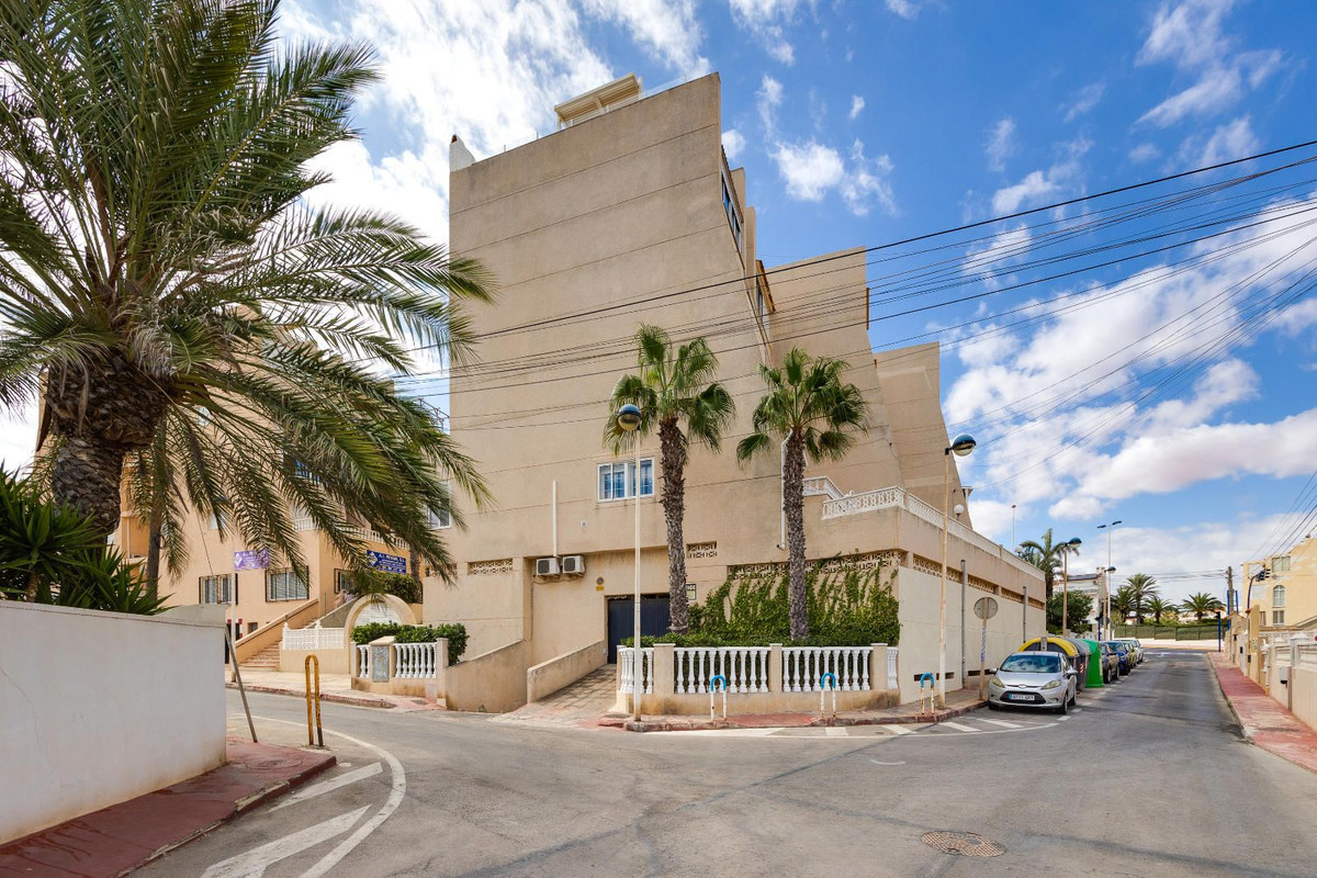 Se vende Apartamento Planta Media de 1 dormitorios en Costa Blanca, Alicante, España