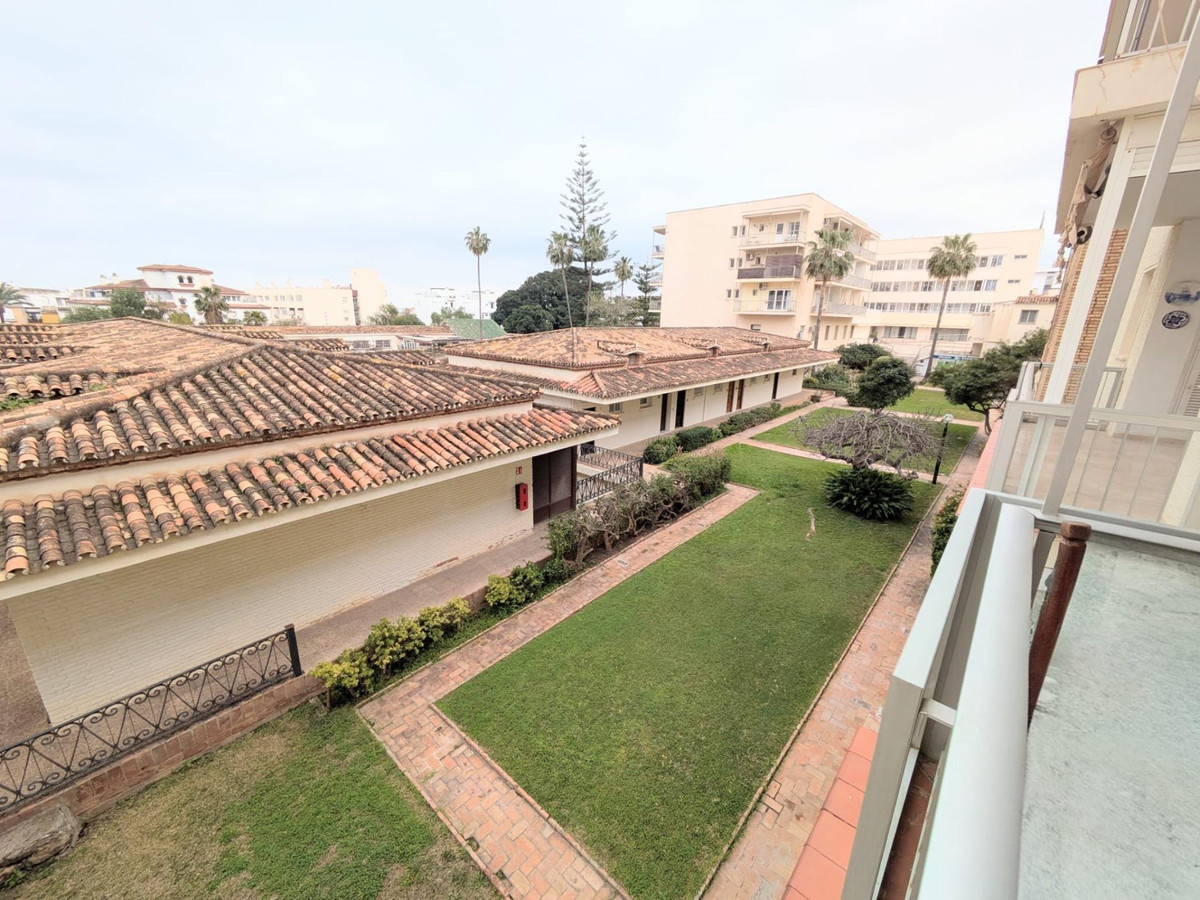 2 Bed Apartment for sale in La Carihuela Costa Del Sol, Málaga, Spain