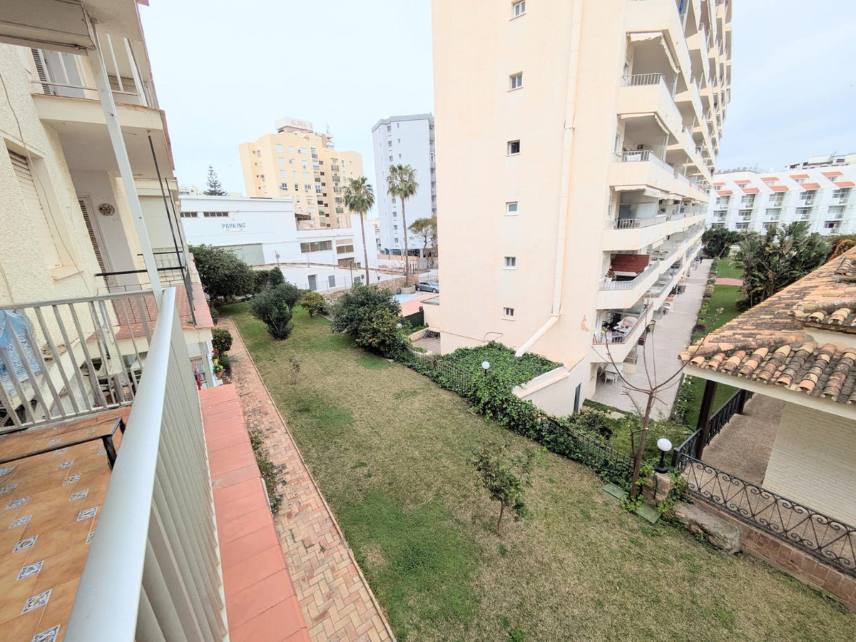 2 Bed Apartment for sale in La Carihuela Costa Del Sol, Málaga, Spain