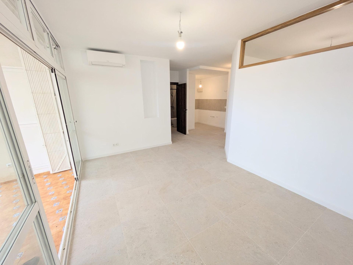 2 Bed Apartment for sale in La Carihuela Costa Del Sol, Málaga, Spain