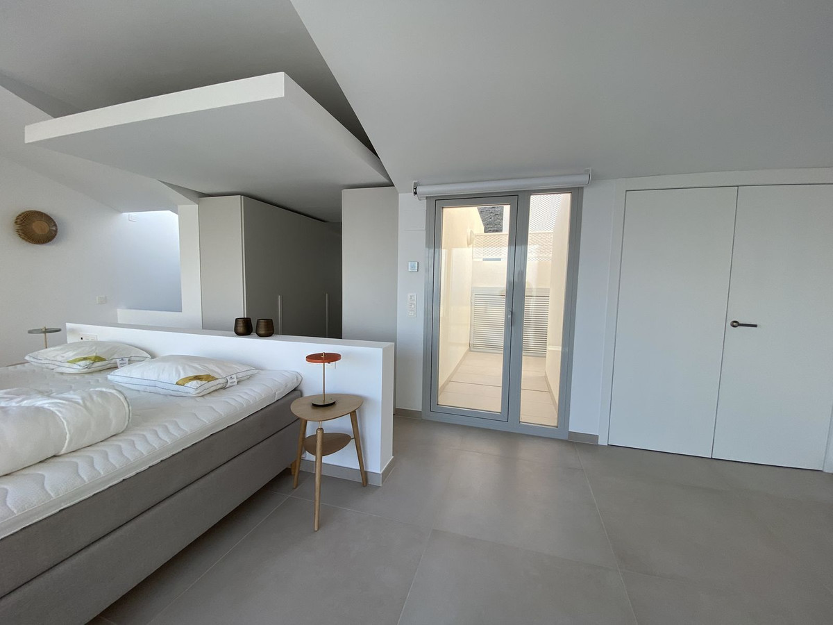 3 Bed Apartment for sale in Benalmadena Costa Del Sol, Málaga, Spain