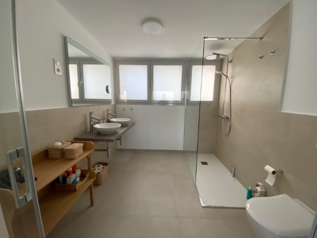 3 Bed Apartment for sale in Benalmadena Costa Del Sol, Málaga, Spain