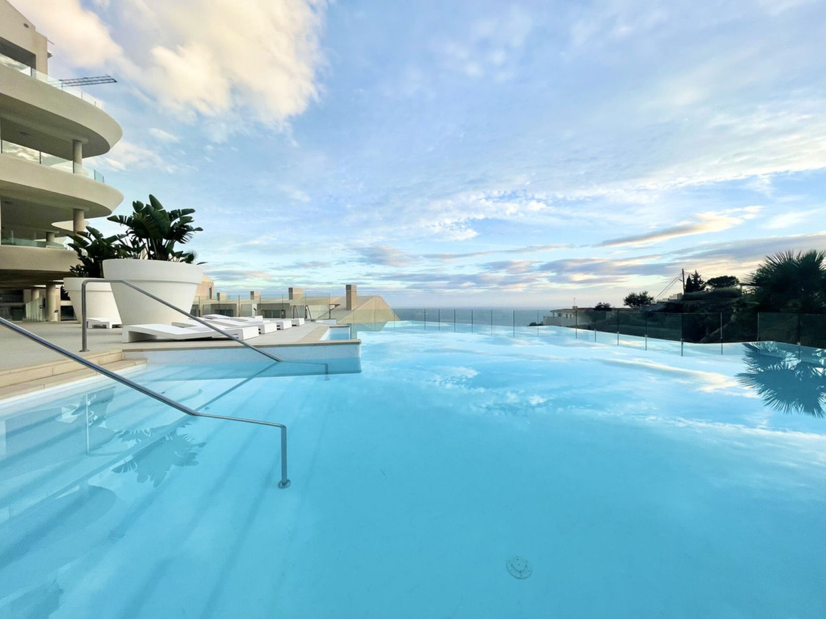 3 Bed Apartment for sale in Benalmadena Costa Del Sol, Málaga, Spain