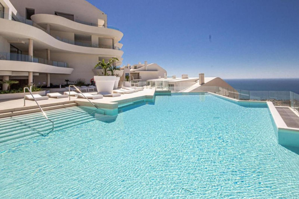 3 Bed Apartment for sale in Benalmadena Costa Del Sol, Málaga, Spain