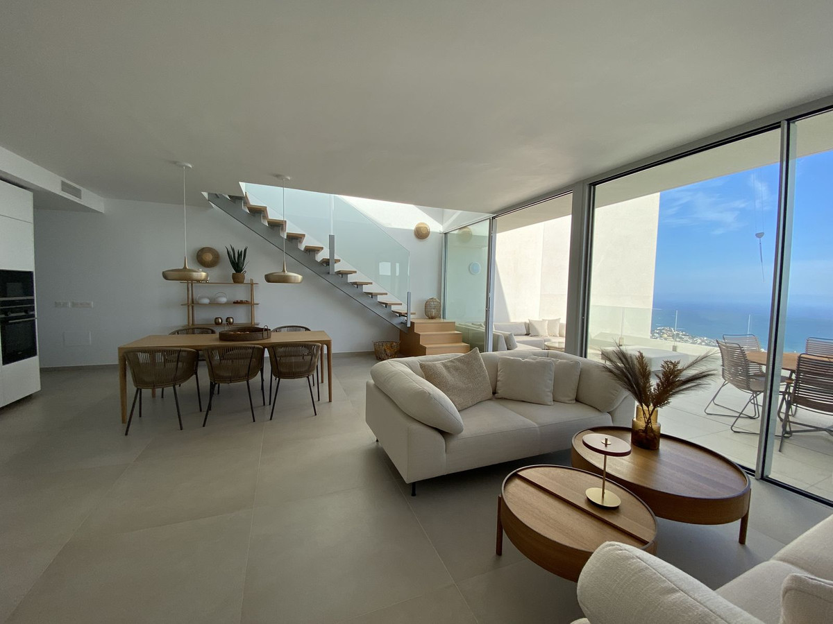 3 Bed Apartment for sale in Benalmadena Costa Del Sol, Málaga, Spain