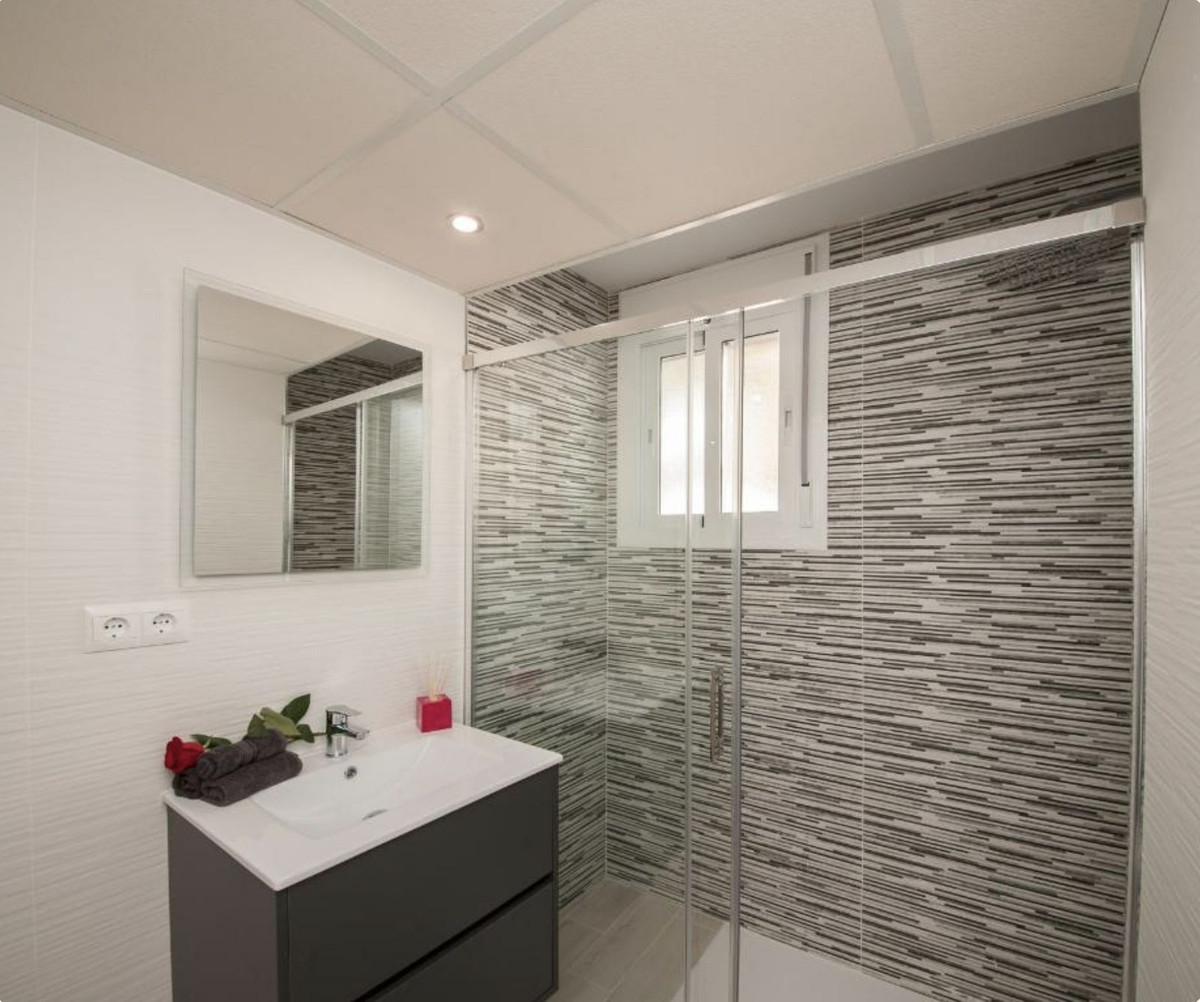 Se vende Apartamento Planta Media de 1 dormitorios en Costa Del Sol, Málaga, España