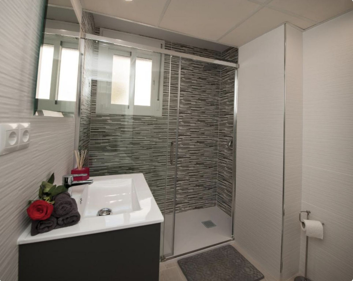 Se vende Apartamento Planta Media de 1 dormitorios en Costa Del Sol, Málaga, España