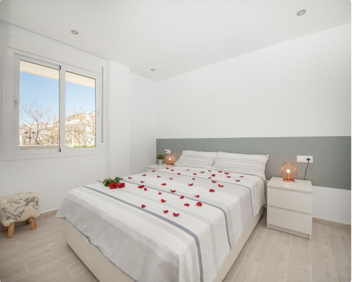 Se vende Apartamento Planta Media de 1 dormitorios en Costa Del Sol, Málaga, España
