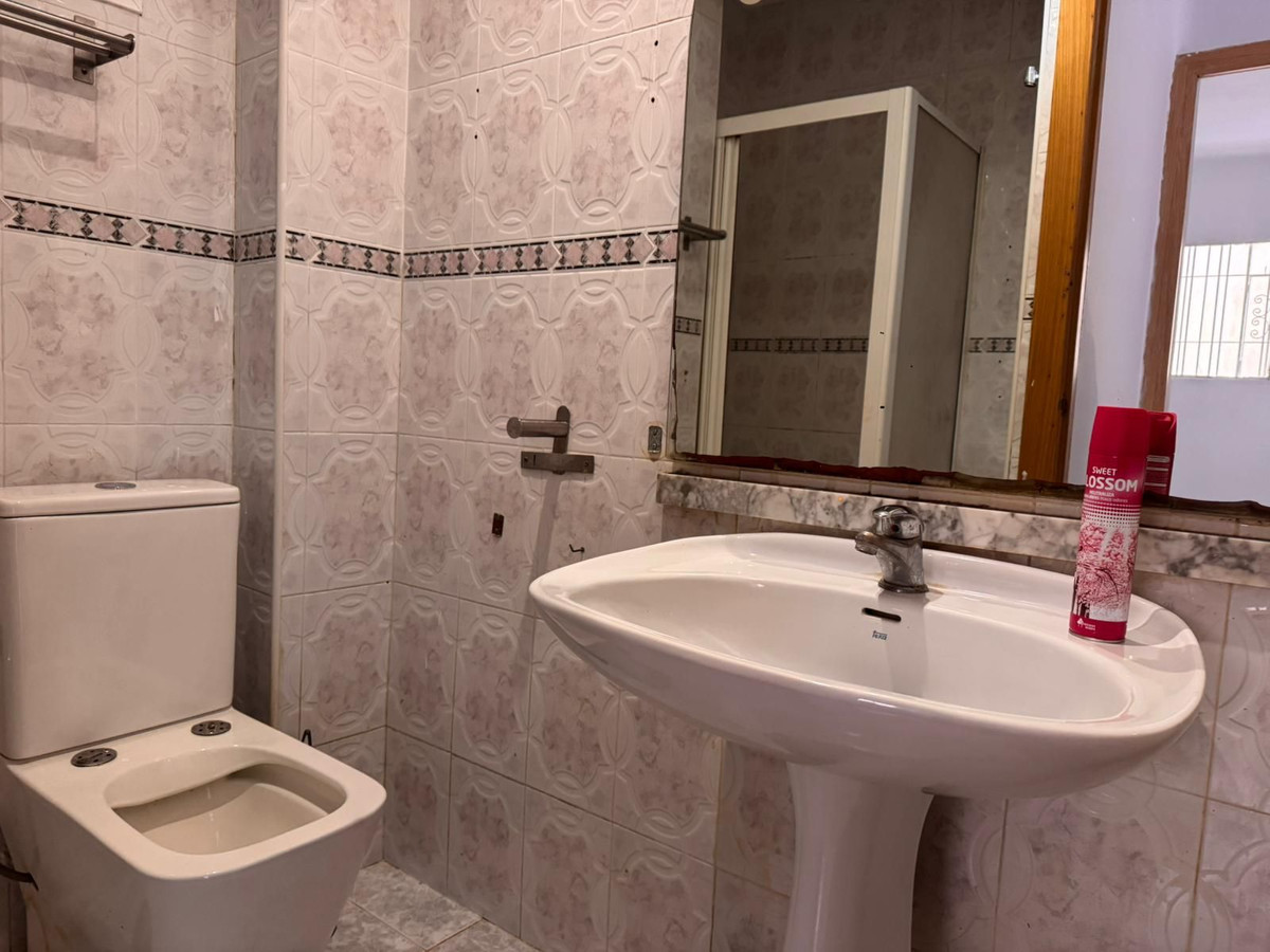 Se vende Apartamento Planta Baja de 3 dormitorios en Costa Del Sol, Málaga, España