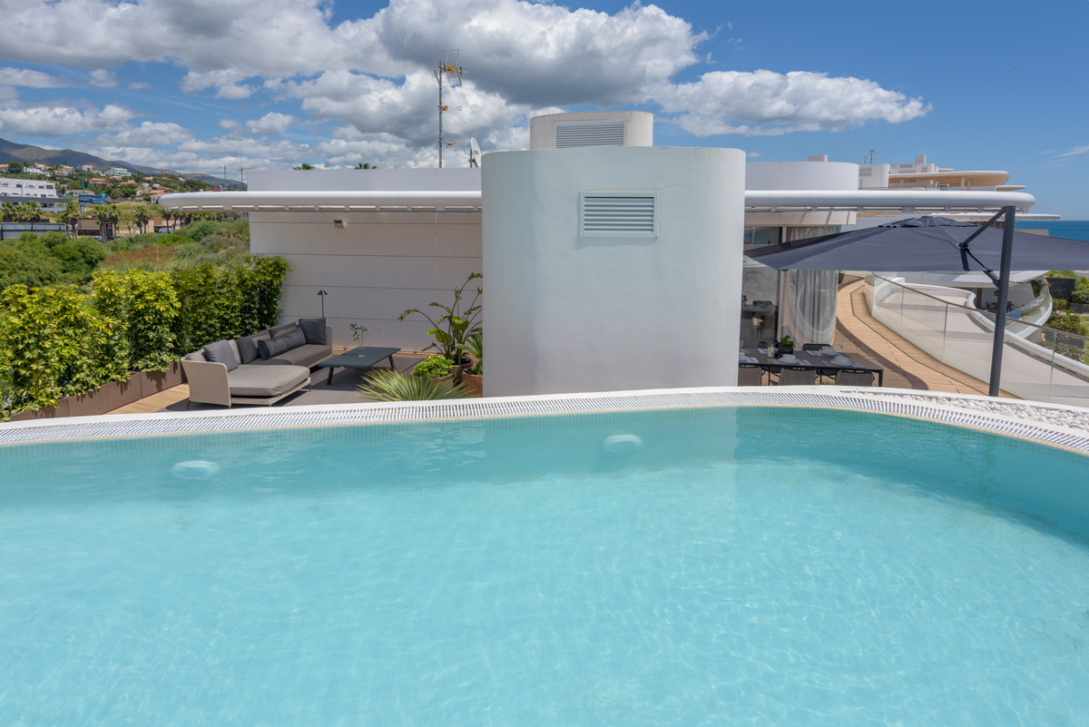 3 Bed Apartment for sale in Estepona Costa Del Sol, Málaga, Spain